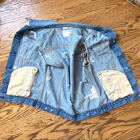 Rag & Bone Distessed Denim Vest Light Wash - Picture 14 of 16